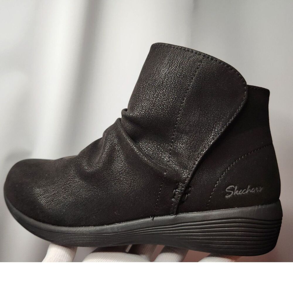 Skechers Women’s Arya Fresher Trick Ankle Boots Size 6 Black